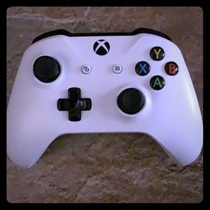 Xbox One Controller (White)